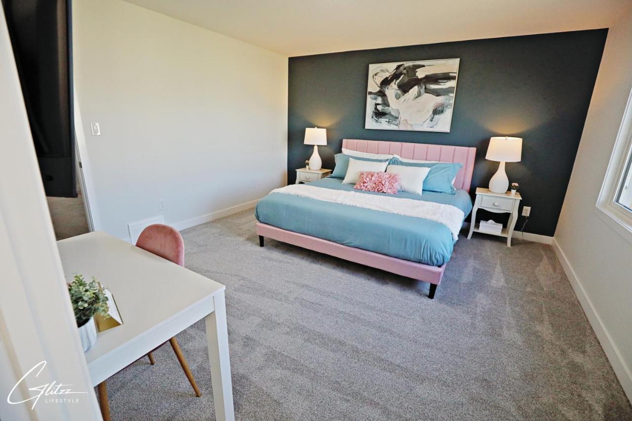 Beautiful 3 King Beds,Garage,Airport,Disney+ إيدمونتون المظهر الخارجي الصورة